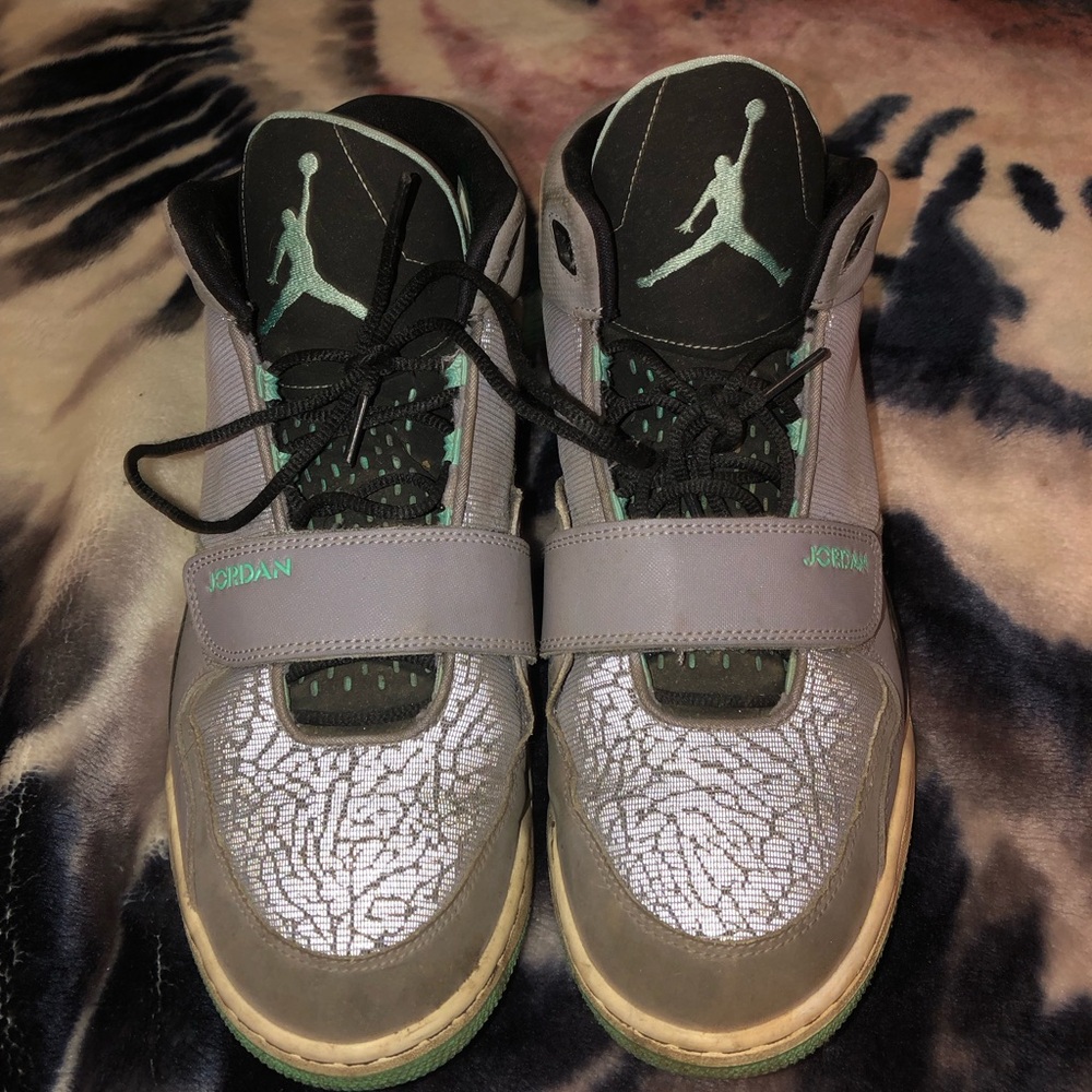 Air Jordan retro V IV III